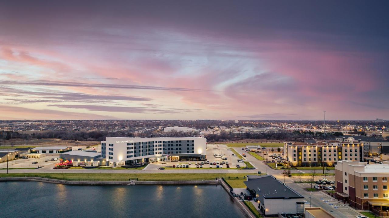ホテル Crowne Plaza - Kearney By Ihg エクステリア 写真