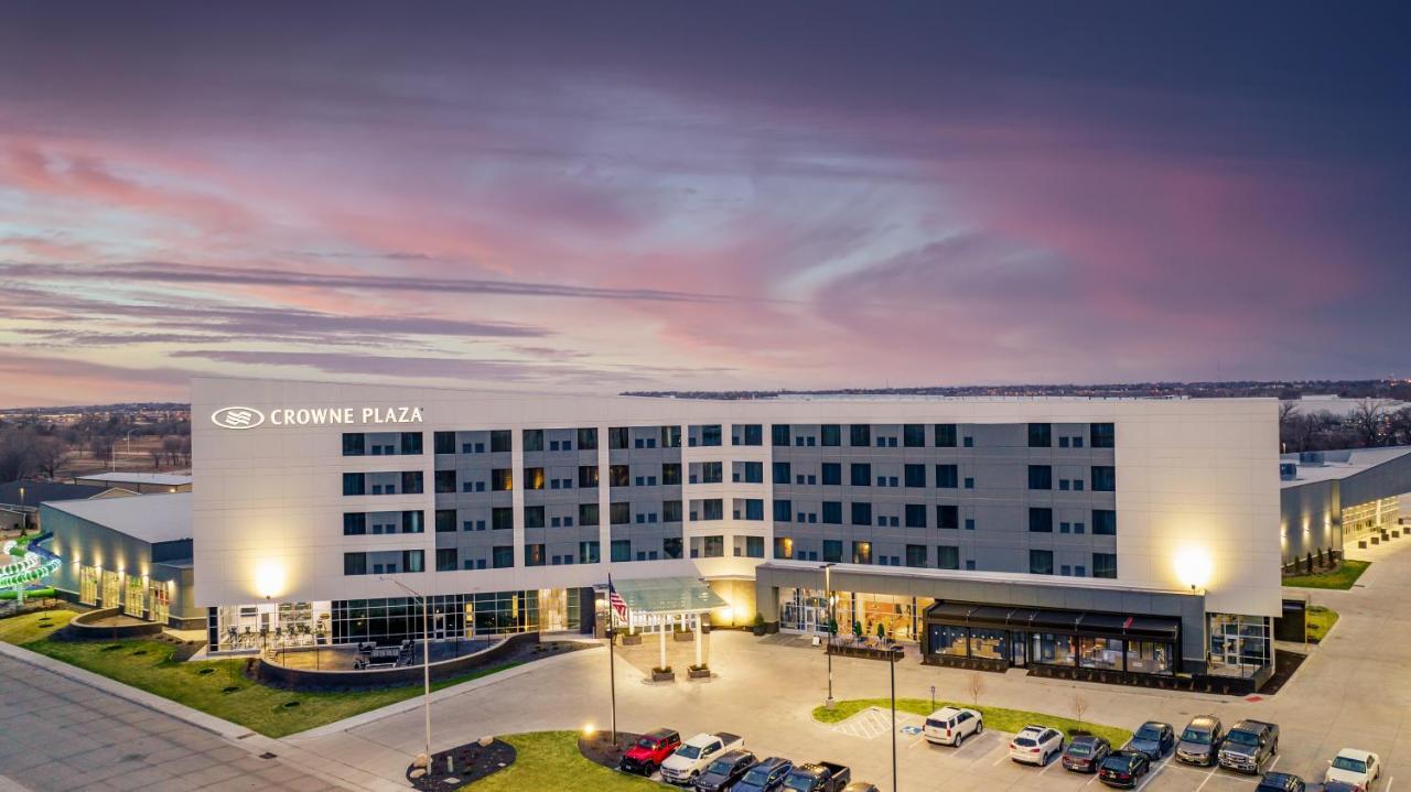 ホテル Crowne Plaza - Kearney By Ihg エクステリア 写真
